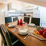 Appartement Lovely In With Wifi *